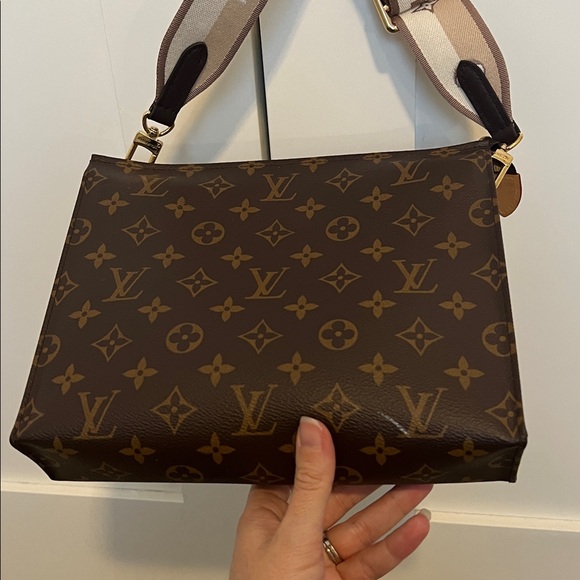 Louis Vuitton Brown Monogram Toiletry Pouch - Picture 9 of 9